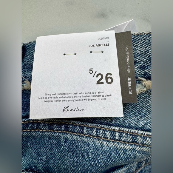 KanCan Distressed Denim Boyfriend Jeans, Size 26, NEW WITH TAGS - Picture 3 of 3